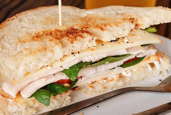 1/2 Turkey Sandwich